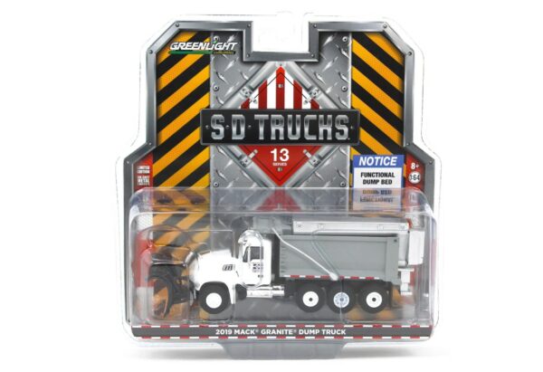 Greenlight 2019 Mack Granite Dump Truck